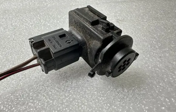 Volkswagen Touareg I Air quality sensor 7L0907643A