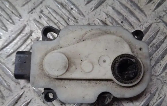 Renault Clio IV Intake manifold valve actuator/motor 6466R330