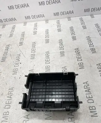 Mercedes-Benz ML W166 Fuse box cover A1665400180