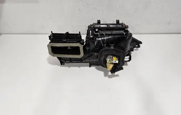 Chevrolet Corvette C8 Interior heater climate box assembly 84910802 13537515 17711657