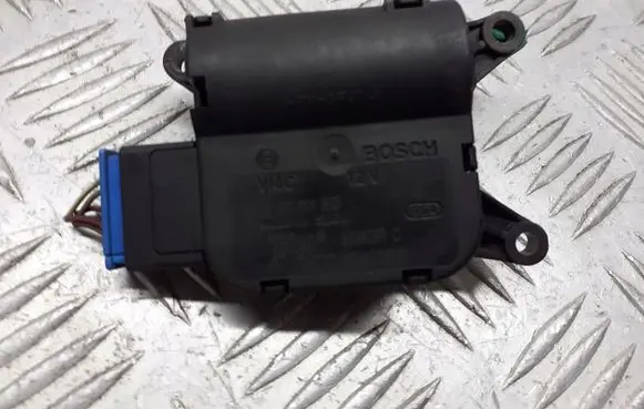 Audi A4 S4 B6 8E 8H A/C air flow flap actuator/motor 8E1820511B