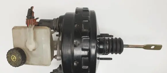Volvo V70 Brake booster P30665453