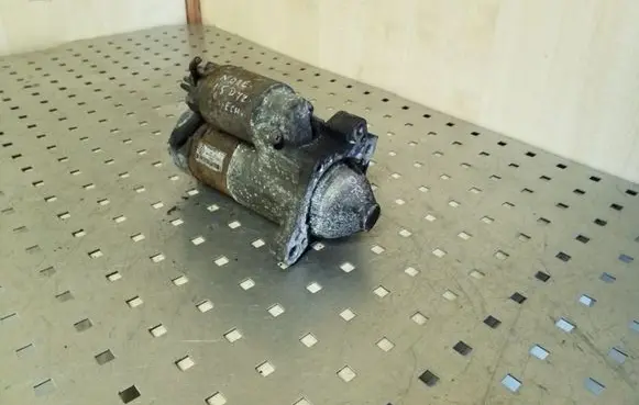 Nissan Note (E11) Starter motor 8200306595 M000T87881