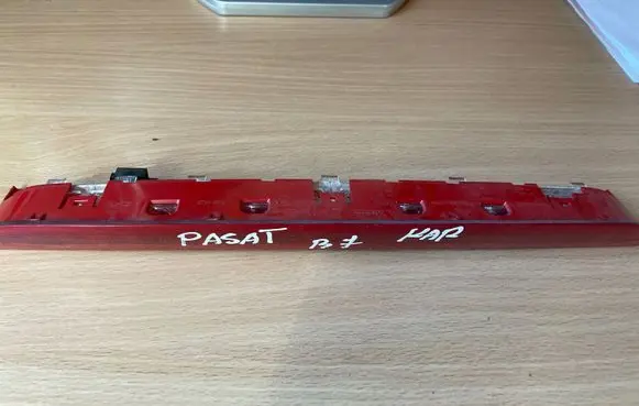 Volkswagen PASSAT B7 Third/center stoplight