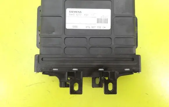 Audi A4 S4 B5 8D Gearbox control unit/module 01N927733