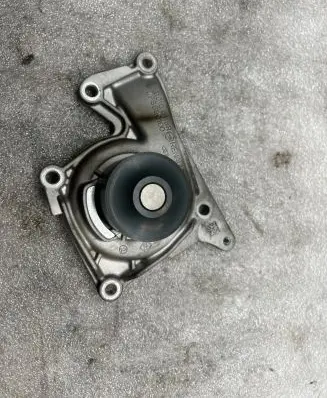 Renault Captur Water pump 210106113R