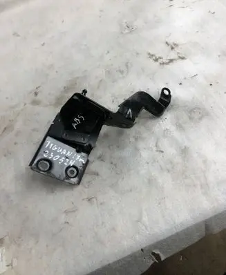 Volkswagen Tiguan ABS pump bracket 5q1614235