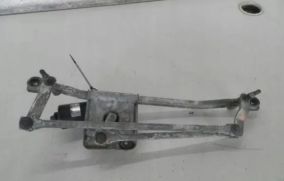 Ford Mondeo MK II Front wiper linkage 93BG17624AB