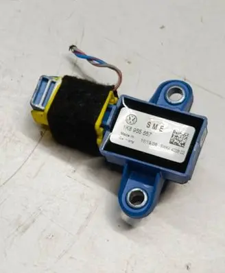 Volkswagen Scirocco Airbag deployment crash/impact sensor 1K8955557T2 1K8955557 5WK4400802