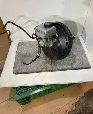 Opel Astra H Brake booster 13216085