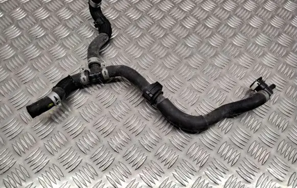 Engine coolant pipe/hose
