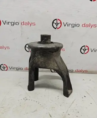 Volkswagen Transporter - Caravelle T5 Engine mount bracket 7h0199849
