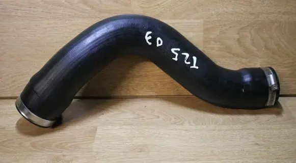 Toyota Avensis T250 Intercooler hose/pipe