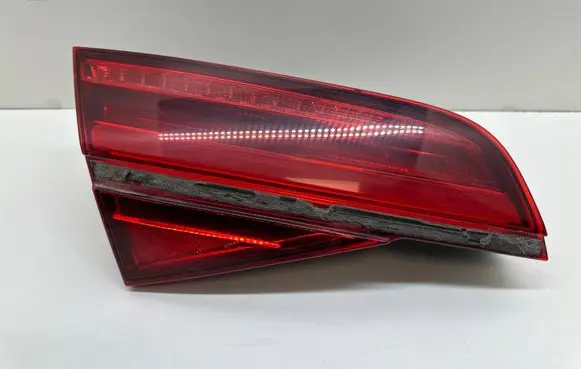 Audi A8 S8 D4 4H Tailgate rear/tail lights 4H0945093K