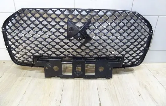 Citroen DS5 Front bumper upper radiator grill 9820885377