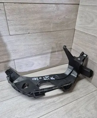 Audi Q4 Sportback e-tron Headlight/headlamp mounting bracket 89A805326A