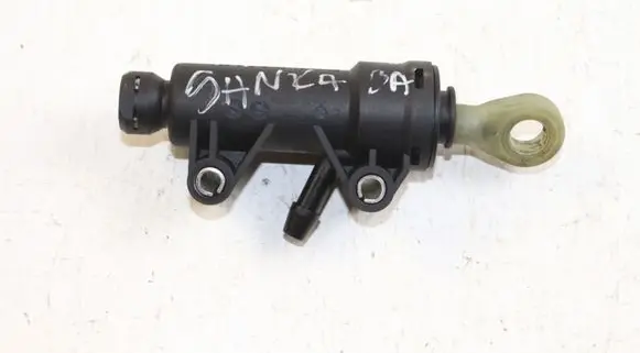 BMW 3 E46 Clutch master cylinder 6758822