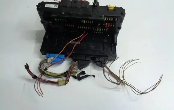 BMW 5 F10 F11 Fuse box set 9210861 117033442D 9210861-01