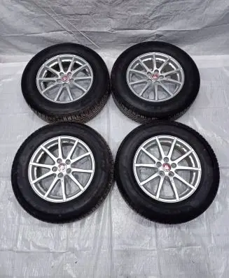 Jaguar E-Pace R17 alloy rim 