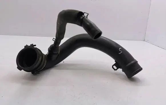 Mazda CX-7 Air intake hose/pipe R2AX13231