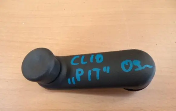 Renault Clio III Rear door window winding handle 