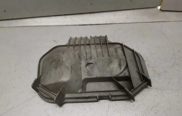 Mercedes-Benz E W124 Headlight/headlamp dust cover 1305239025