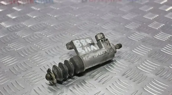 Honda Civic Clutch slave cylinder 