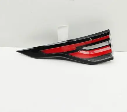 Land Rover Discovery 5 Rear/tail lights HY3213405CF
