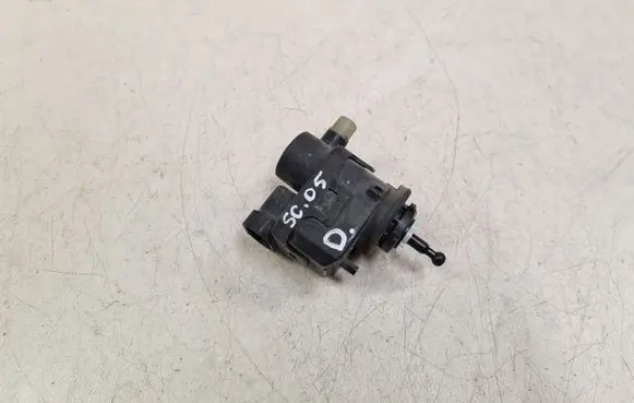 Headlight level adjustment motor