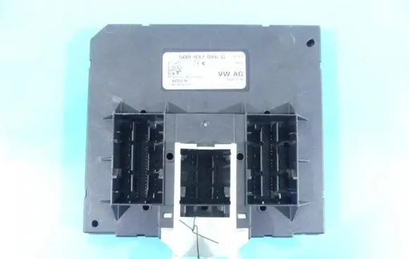 Volkswagen PASSAT B8 Central body control module 5Q0937086G IMPRK1152488