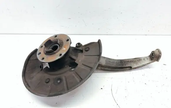 Audi Q7 4L Front wheel hub spindle knuckle 7P6407245A
