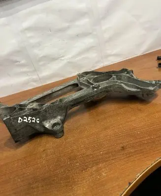 Mercedes-Benz E W212 other engine part A6512012009 D2526