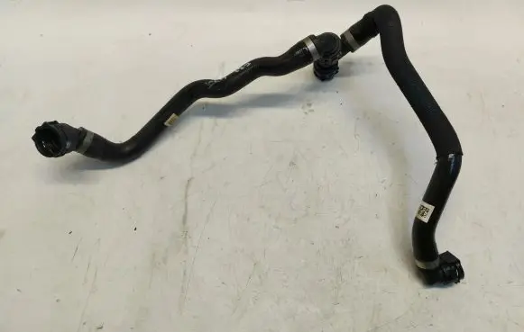 BMW 4 F32 F33 Engine coolant pipe/hose 8634284