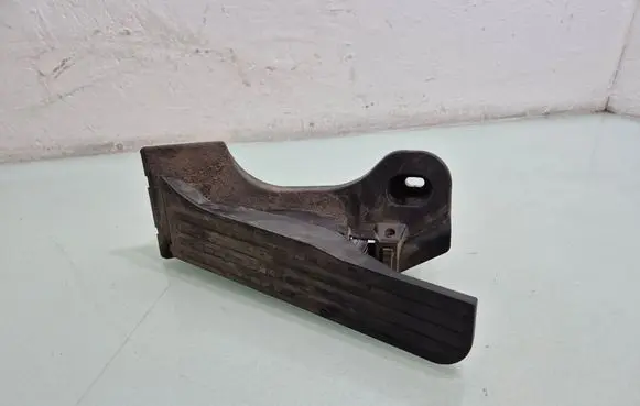 Volkswagen Touran I Accelerator throttle pedal 1T1723503J