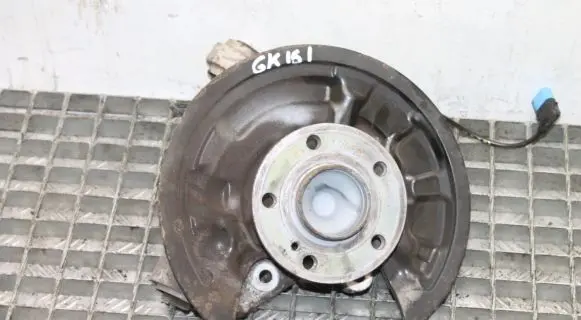 Mercedes-Benz A W176 Rear wheel hub