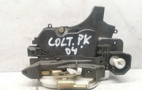 Mitsubishi Colt Front door lock