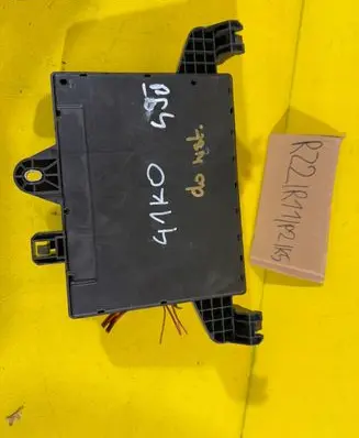 Opel Zafira C Fuse module 13368653