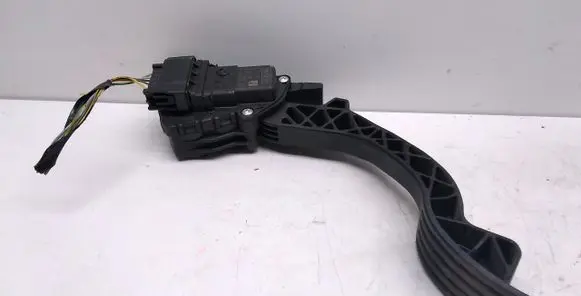 Ford Focus C-MAX Accelerator throttle pedal 3M519F836AF 6PV00864110 0WC95YE