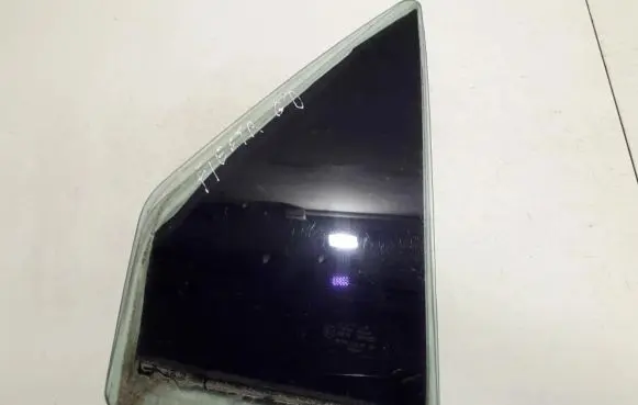 Ford Fiesta Rear vent window glass 