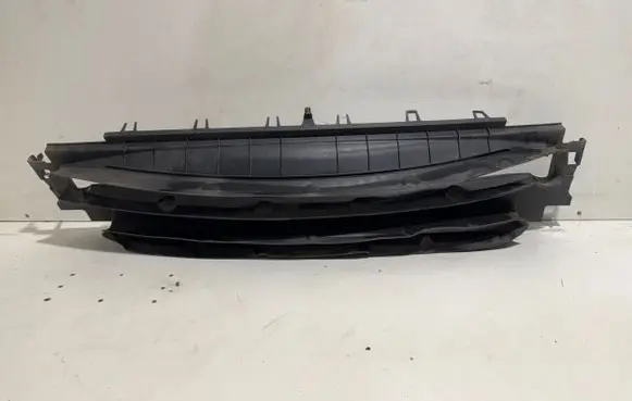 Tesla Model S Intercooler air guide/duct channel 600819300B