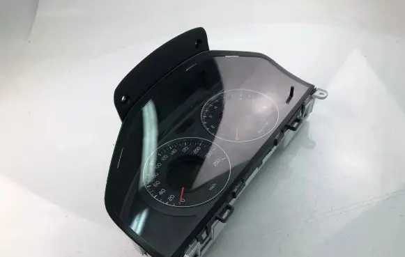 Volvo V70 Speedometer (instrument cluster) 30786622AB