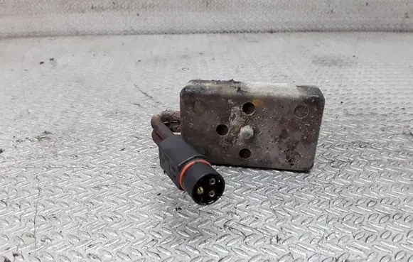 Chevrolet Nubira Electric engine pre-heating system (optional) 