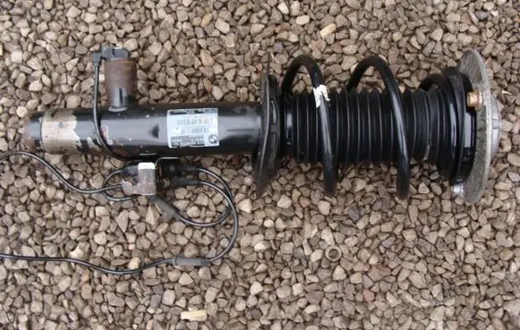BMW 4 F32 F33 Front shock absorber/damper 6854208