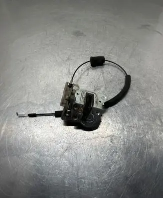 Mazda 5 Sliding door lock 