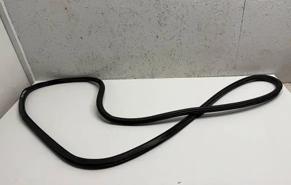 Skoda Karoq Front door rubber seal 575867366F