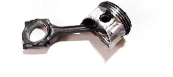 Honda Accord Piston with connecting rod poe24 p45