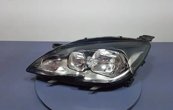 Peugeot 308 Headlight/headlamp 030128720100