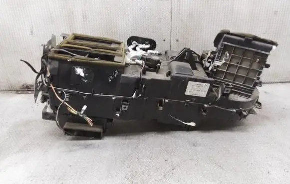 Mercedes-Benz ML W163 Interior heater climate box assembly A1638302562