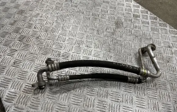 Opel Insignia A Air conditioning (A/C) pipe/hose 13220107