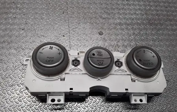 Mazda 6 Climate control unit E0002C